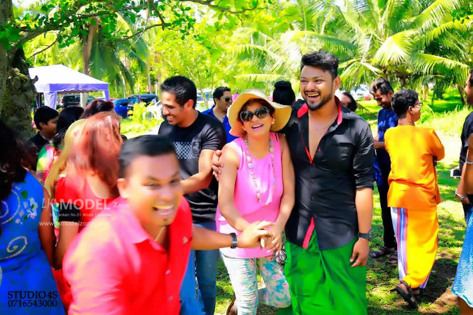 Rupalawannaya shilpinge ekamuthu saviya aurudu uthsawaya 2016